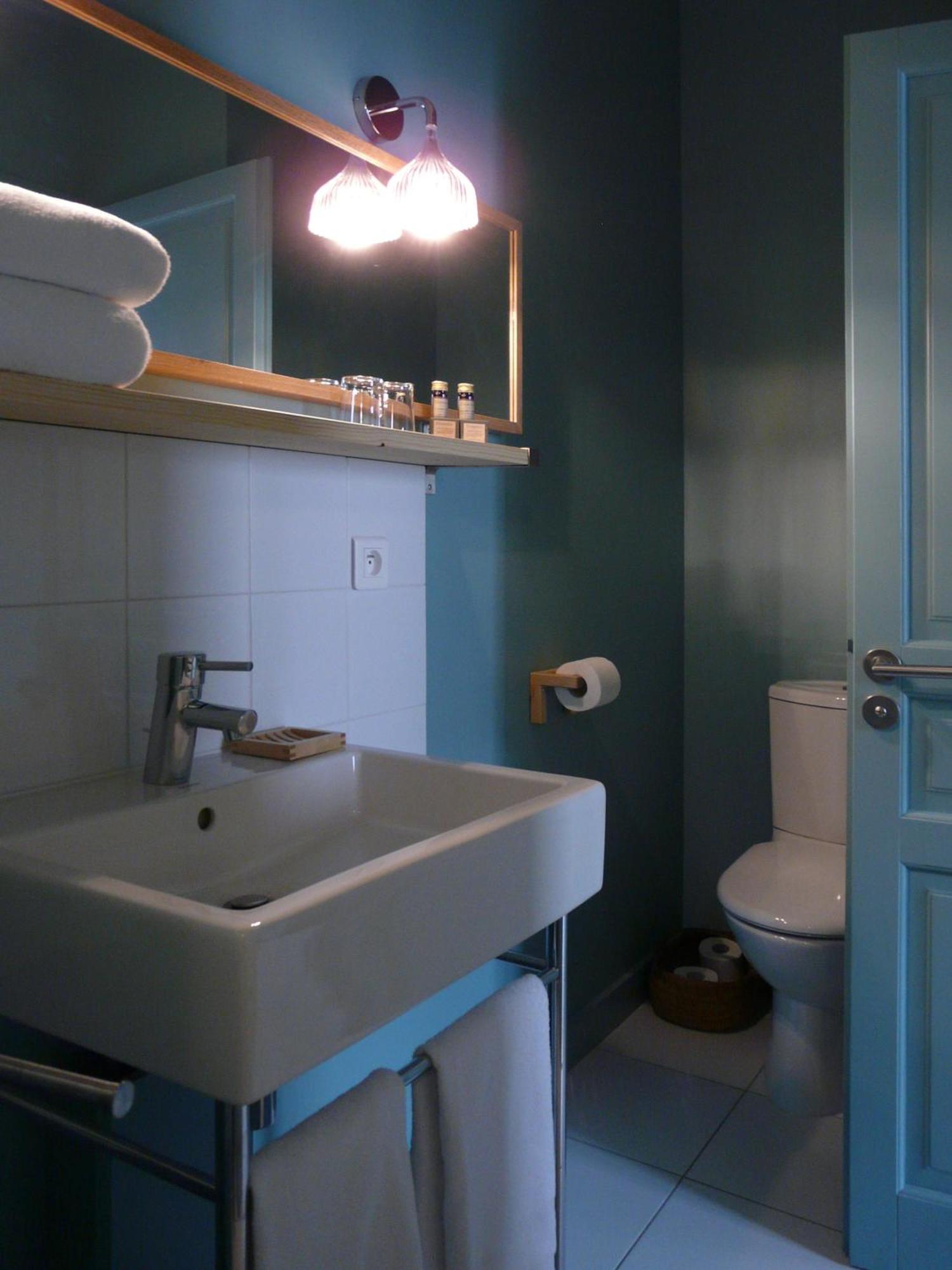 Hotel Courtille De Solutre Εξωτερικό φωτογραφία